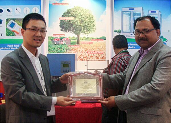 �������r�c���⹫˾�ߌӡ����g�аl�ˆT�M�н�������