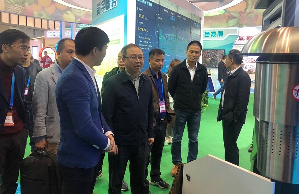 ���չ����ˆT�򌣼ҽ�B�󔵓�ƽ�_