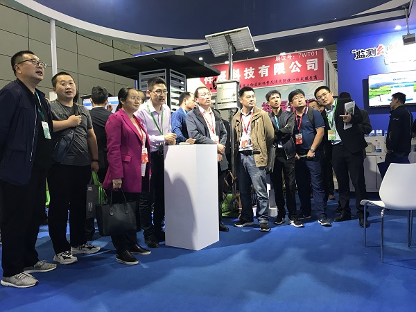 江西省植保植檢局局長鐘玲、副局長宋建輝觀摩數據平臺