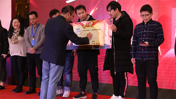 ��Ϣ���F꠺���܊���