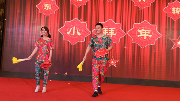 �����D��С���꡷