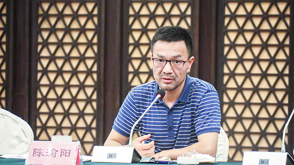 �������r�����L����