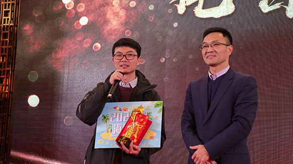 �������r(n��ng)���M�F��c���˵��C��˲�g�����֣�