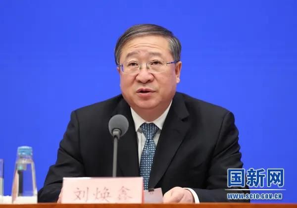 �r�I�r�岿�����L ������